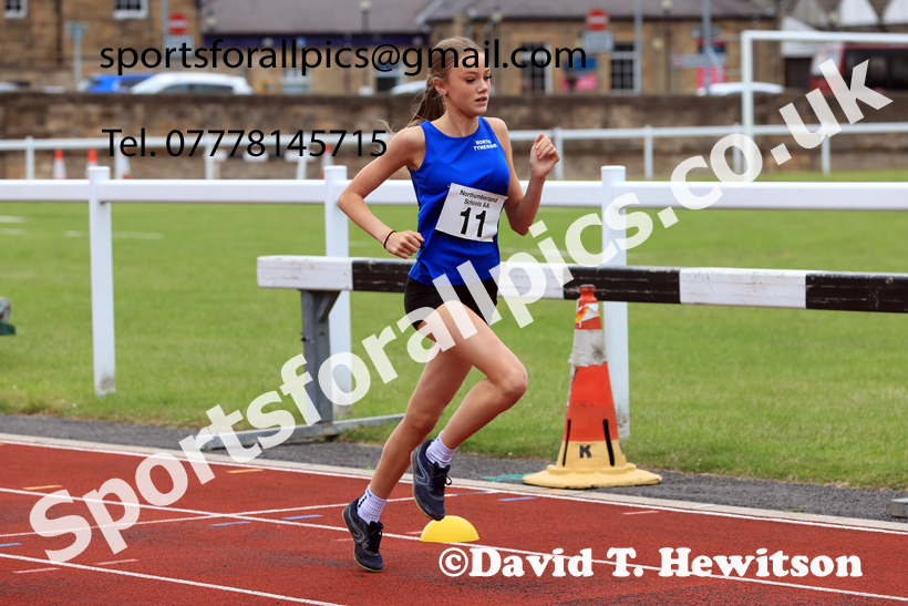 Middle Distance, 2026 Northumberland Schools Track and Field, Wentworth, Hexhan. Photo: David T. Hewitson/Sports for All Pics